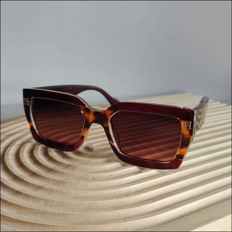 Luxury Fashion Sunglasses For Men And Women Luxury Square Designer Unisex Glasses Glamour Ladies Eyewear UV400 Z250411