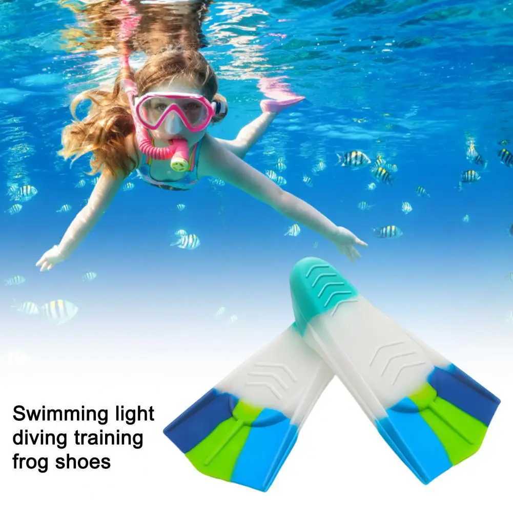Swimming fins with storage bag super soft high elasticity silicone swimming flip cover childrens training toolY250412