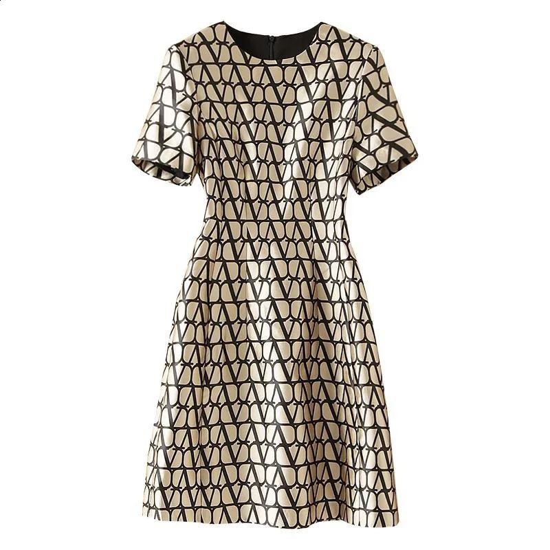 jacquard spring short sleeved dress highend elegant round neck slim fit summer Aline skiing 2024 250411