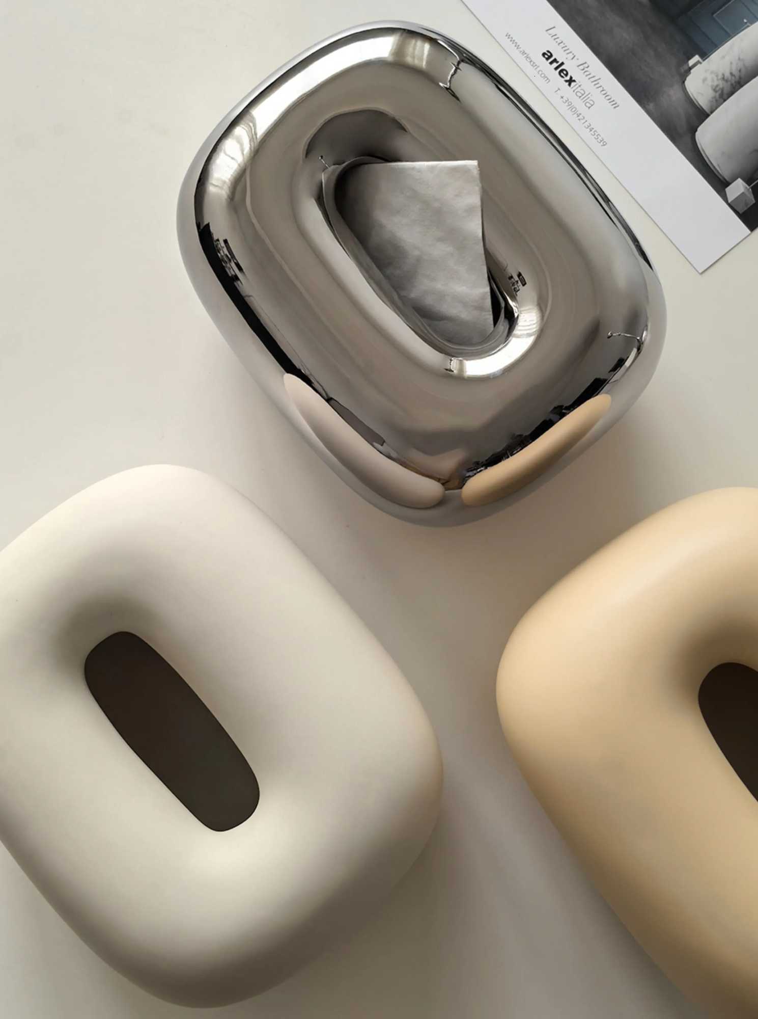 Creative Ceramics Corner Tissue Box Coffee Table Desk Decoration Minimalism Ceramic Tissue Box Bedside Table Paper Towel Case Y251112