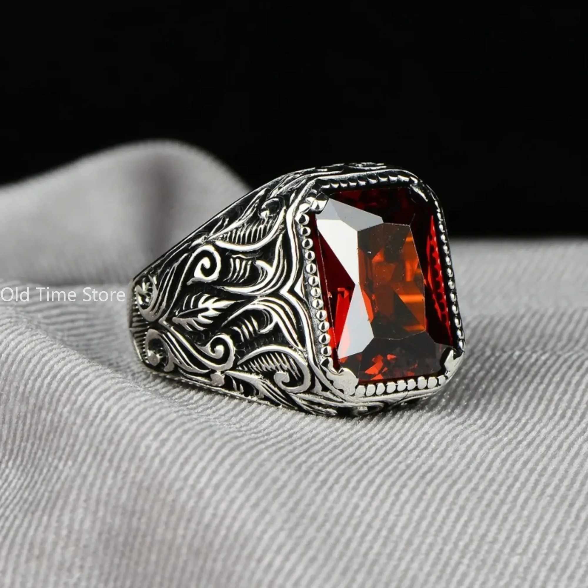 Retro style gold red crystal titanium stainless steel mens ring Marine punk rock ring mens jewelryXJ250412