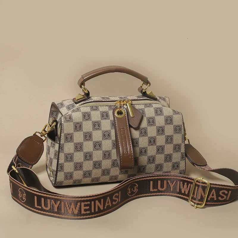 2025High-Quality Womens Messenger Bag Retro Style Handbag Luxury Designer Zipper Shoulder Bag For LadiesW251111