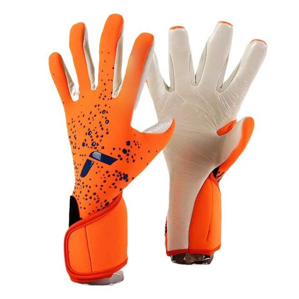 Goalkeeper gloves provide excellent protection for fingers preventing injuries. Football gloves and finger protection gloves for teenagersXJ250412