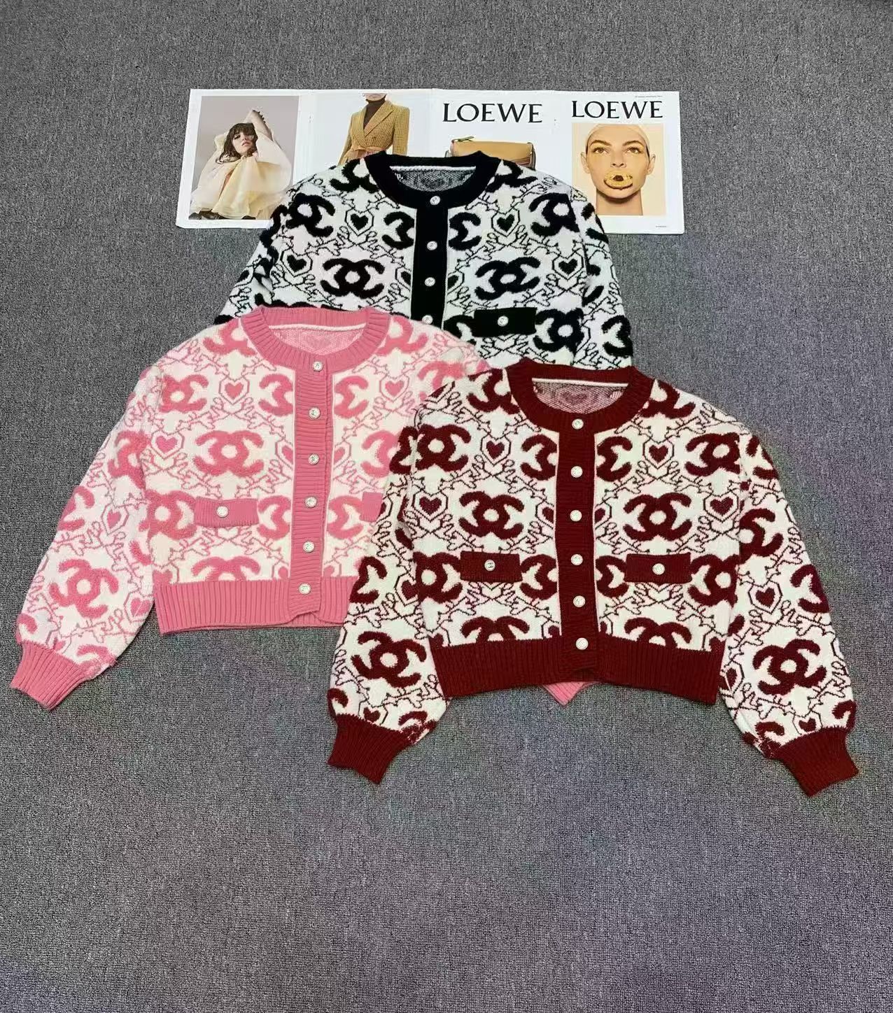 Men's Women's Fall Long Sleeve Pullover Tops Casual Round Neck Sweatshirt