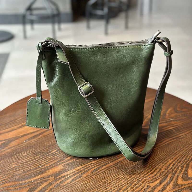 2025 New Simple Genuine Leather Women Shoulder & Crossbody Bags Natural Real Cowhide Large Capacity Casual Bucket Bag