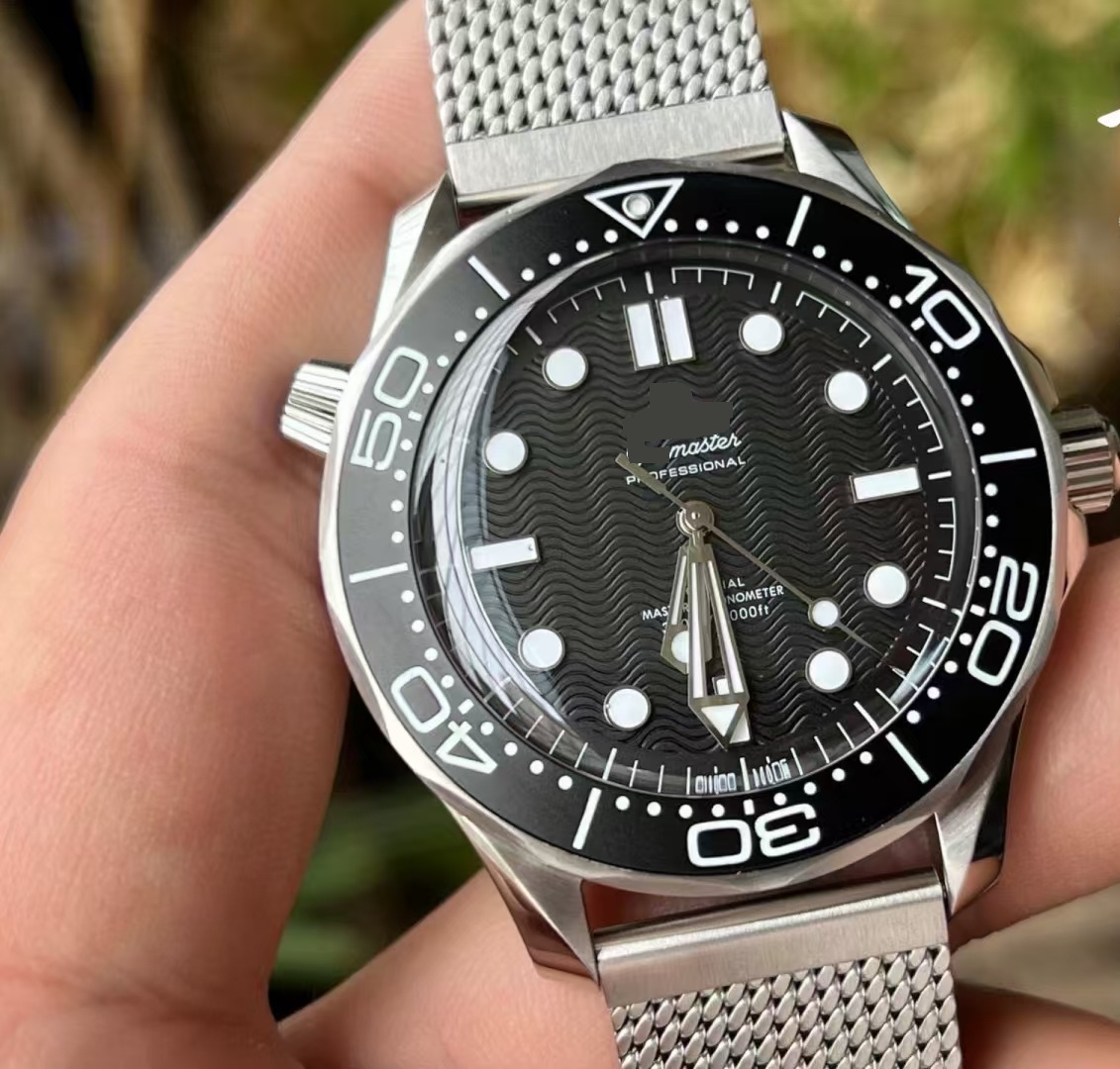 42MM newest GREEN dial man men watch business dress wristwatch sapphire crystal waterproof bracelet automatic Movement casual watches rubber strap top quality