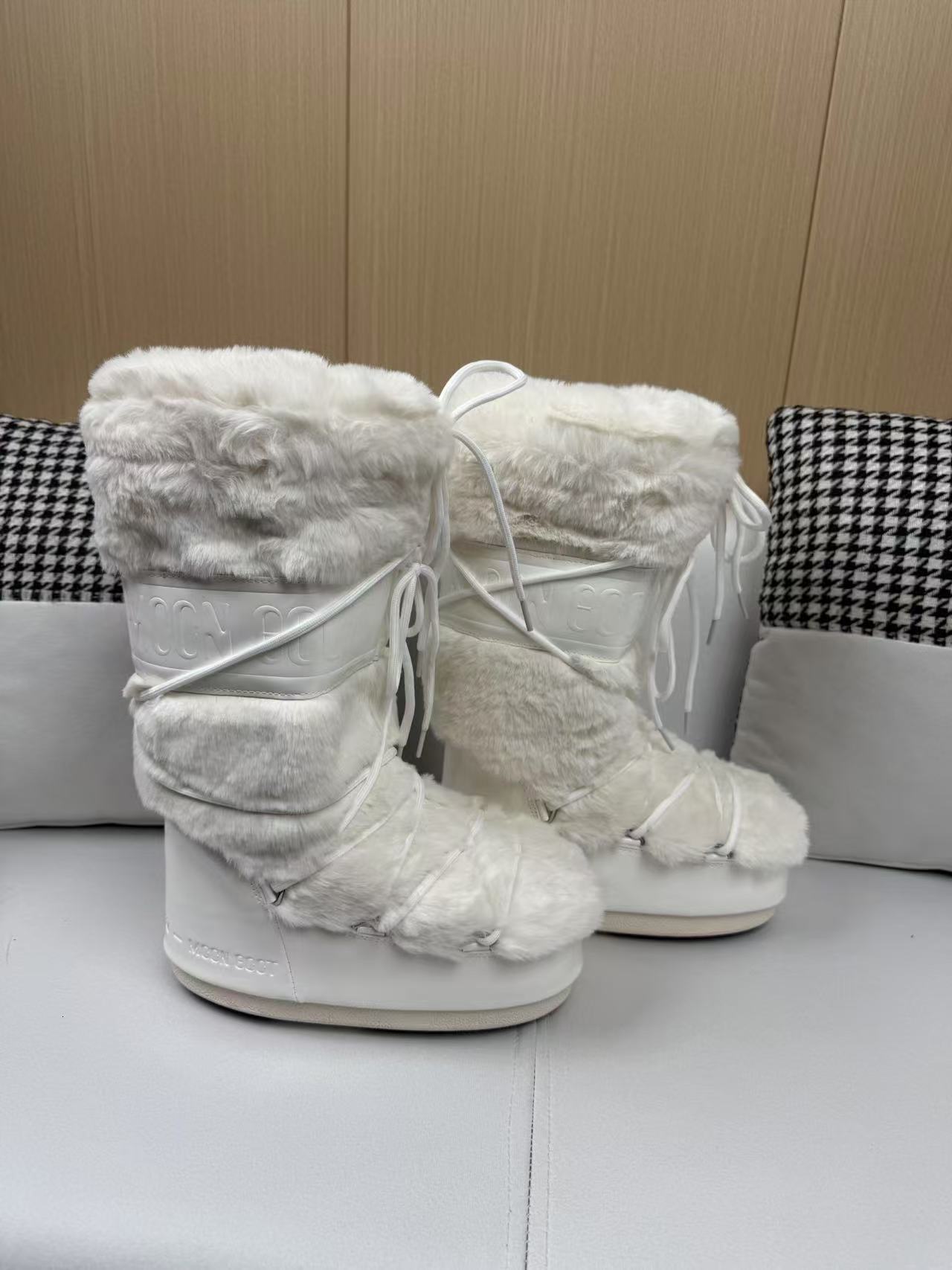 Designer boots Winter Hot Moon Thickened Warm Slip-on Cotton Waterproof Non-slip Lace-up Long Boots