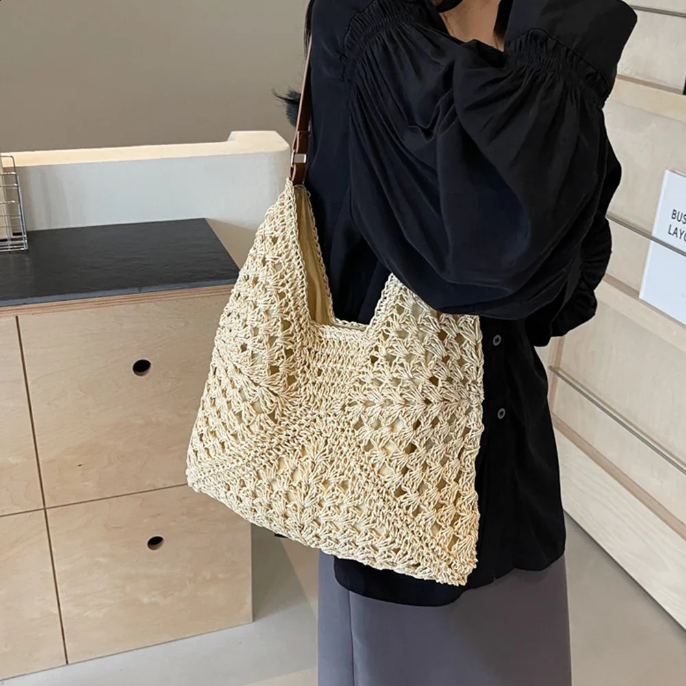 2024 Summer Straw Knitting Bag Hollow Out Tote Bag Solid Beach Shoulder Bag Holiday Travel Handbag Boho Shoulder Purse for Women 250407