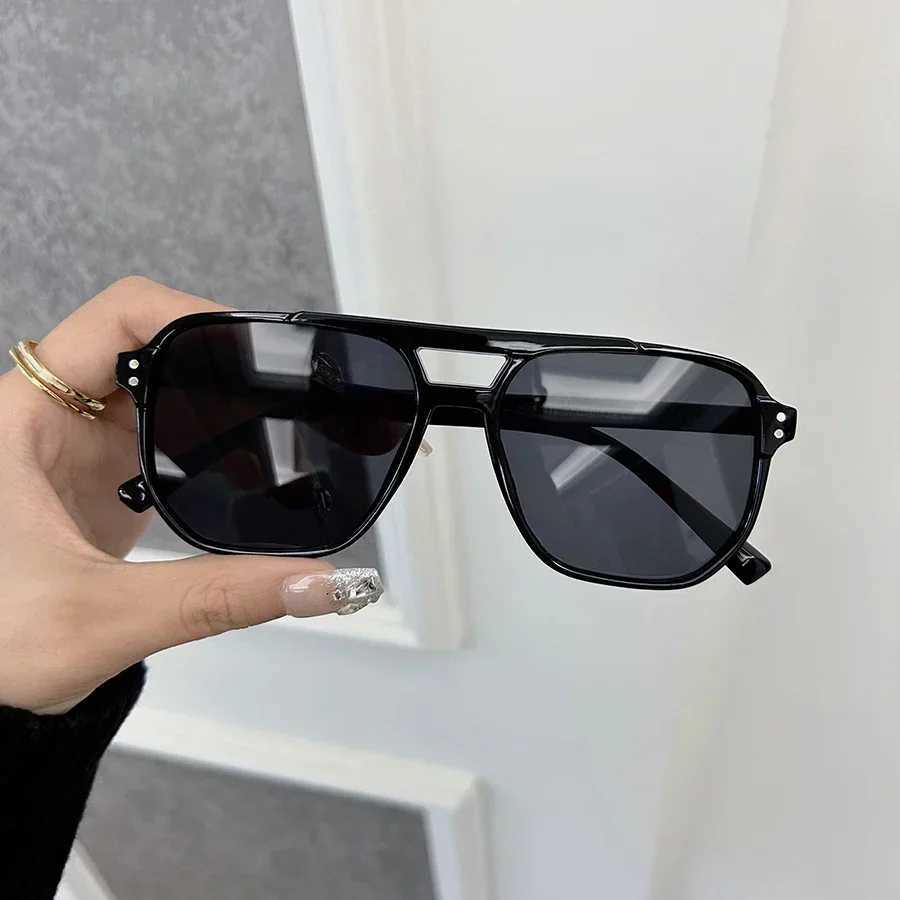 Brand Square Sunglasses Women Men Fashion Classic Sun Glasses Female Male Designer Mirror Outdoors Travel Shades Oculos De Sol Z250411