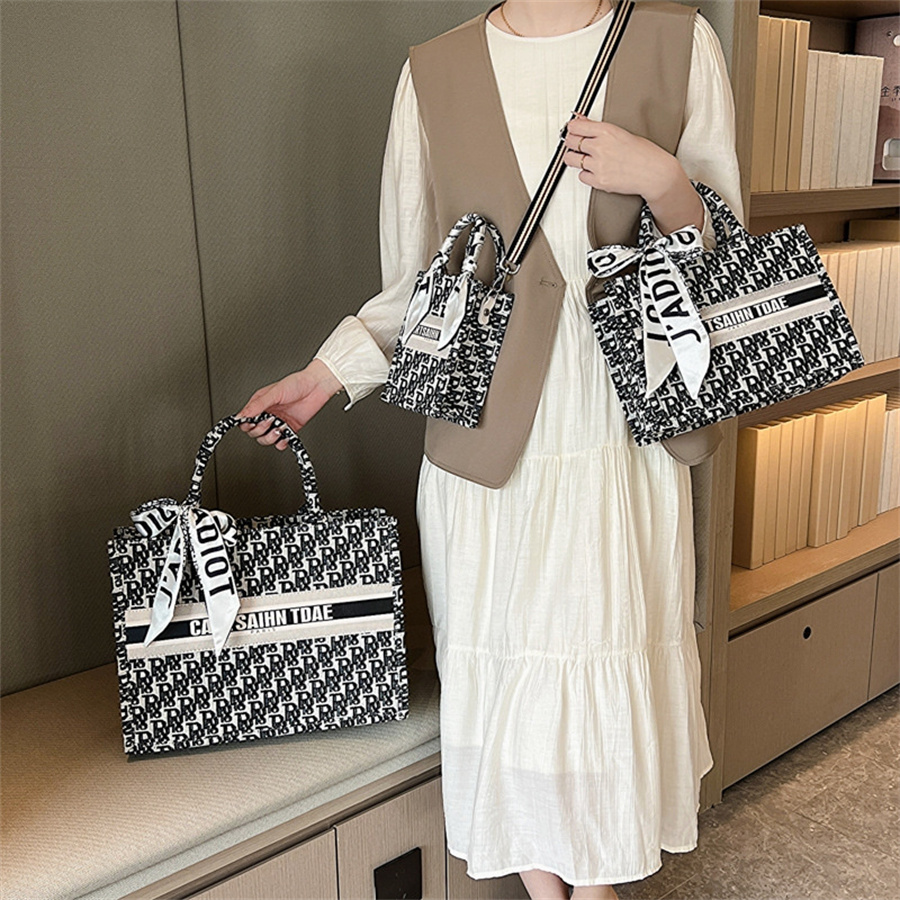 Free shipping designer shoulder bag for women Tiny house Luxury summer new outdoor black gray Large capacity designer bag