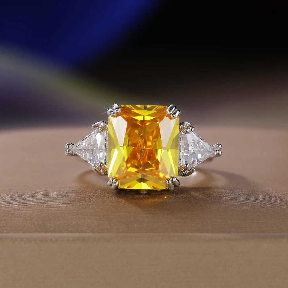 Huitan Geometric Shed Yellow Cubic Zirconia Ring Silver Wedding Ring Suitable for WomenXJ250412