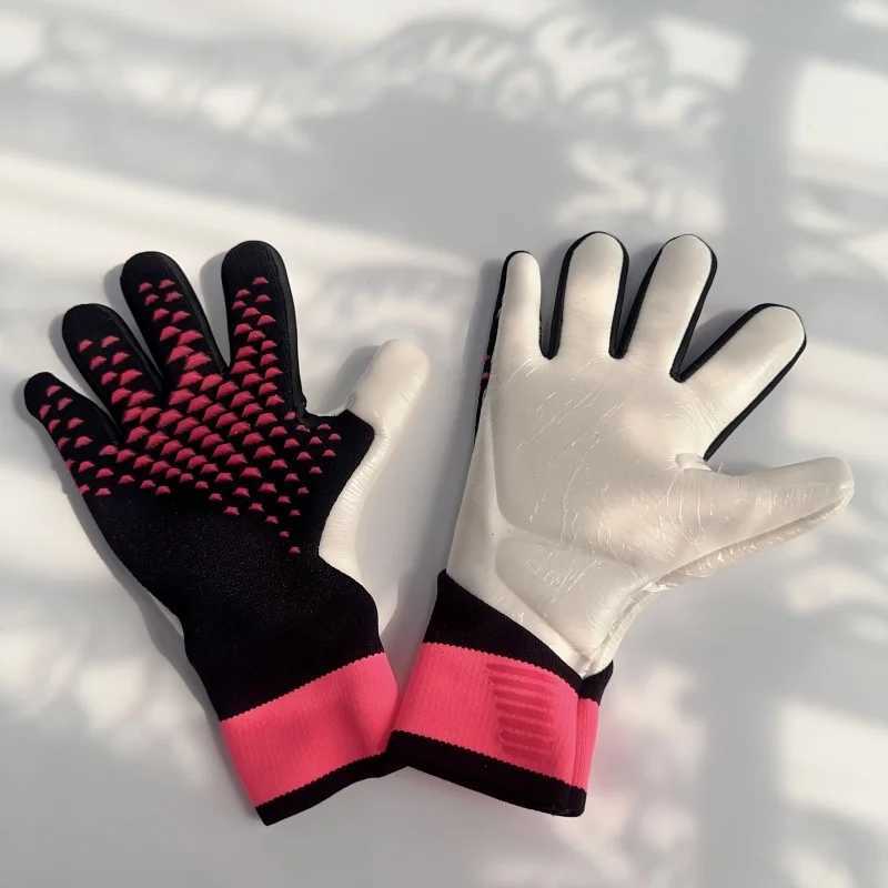 Hot latex childrens goalkeeper gloves football match training gloves wear-resistant and anti slip goalkeeper glovesXJ250412