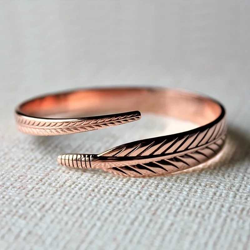 Vintage Pure Cooper Feather Wing Cuff Bangle for Men Women Fashion Punk Style Wristlet Party Jewelry GiftsC250411