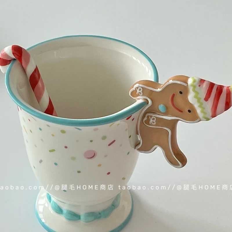 Christmas Cute Three-Dimensional Gingerbread Man Ceramic Mug With Spoon Creative Christmas Water Cup Gift Niche Breakfast Coffee Cup Y251112