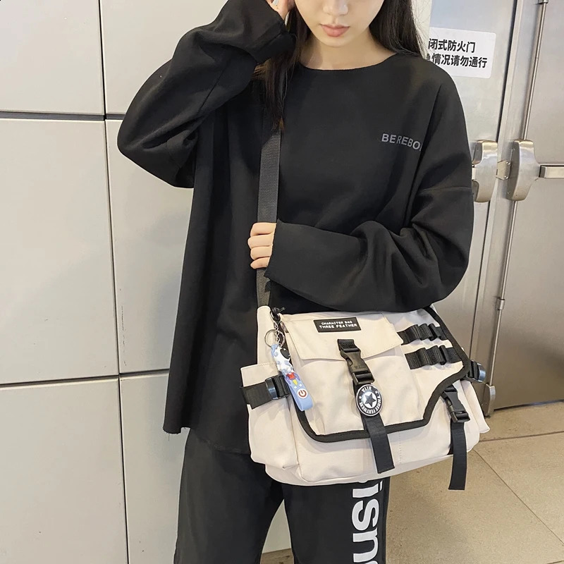 Neutral nylon fabric messenger bag with multiple pockets large capacity shoulder shopping bag student backpack womens handbag 250411