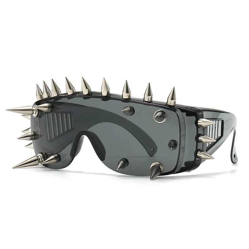 Steampunk Y2K Big Frame Nail Rivet Sunglasses Women For Men Vintage Punk Luxury Brand Designer Sun Glasses Trend One Piece ShadeC250411