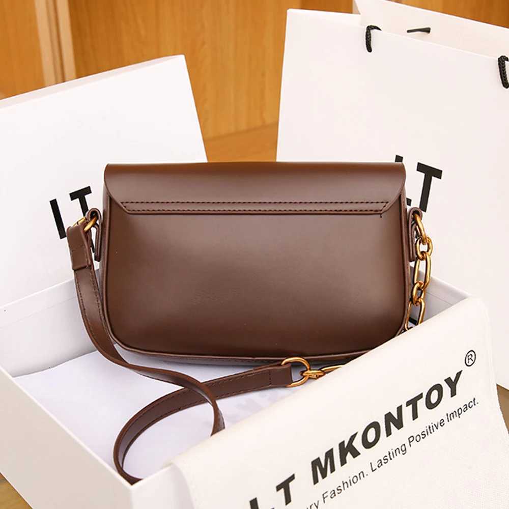 Light Luxury Tote Bag for Women Retro Fashion Chain Shoulder bag Versatile Commuting Crossbody Bag Ladies Small Square BagsW251112