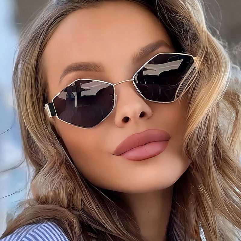 Small Frame Polygonal Sunglasses for Women Luxury Brand Designer Metal Punk Suns Glasses For Men Vintage Rhombus Sunglass Shades Z250411