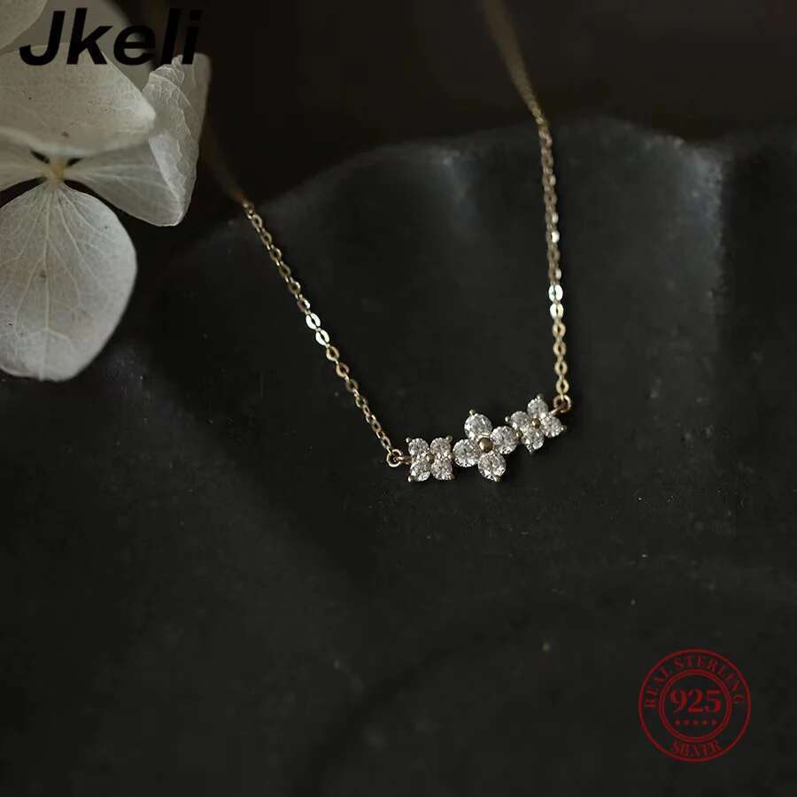 Jkeli Sterg Sier Romantic Three Four Petals wer Clavicle Necklace for Women Exquisite Charms Party Wedding Jewelry