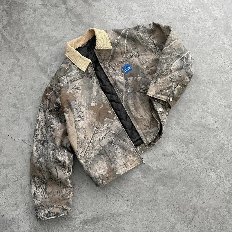 Y2K fashion camouflage mens jacket American style street casual wear V-neck polo top retro pattern mens Harajuku sweater 250411