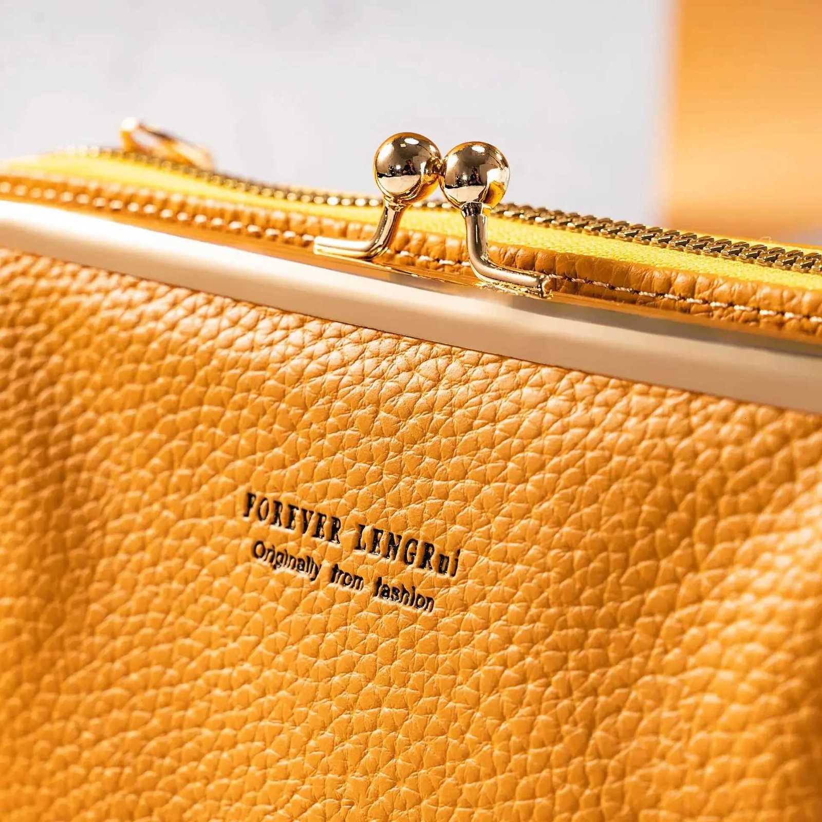 Womens Crossbody Bag Simple and Versatile Coin Purse Large-capacity Long Zipper Mobile Phone Bag Creative Single-shoulder BagT2511112