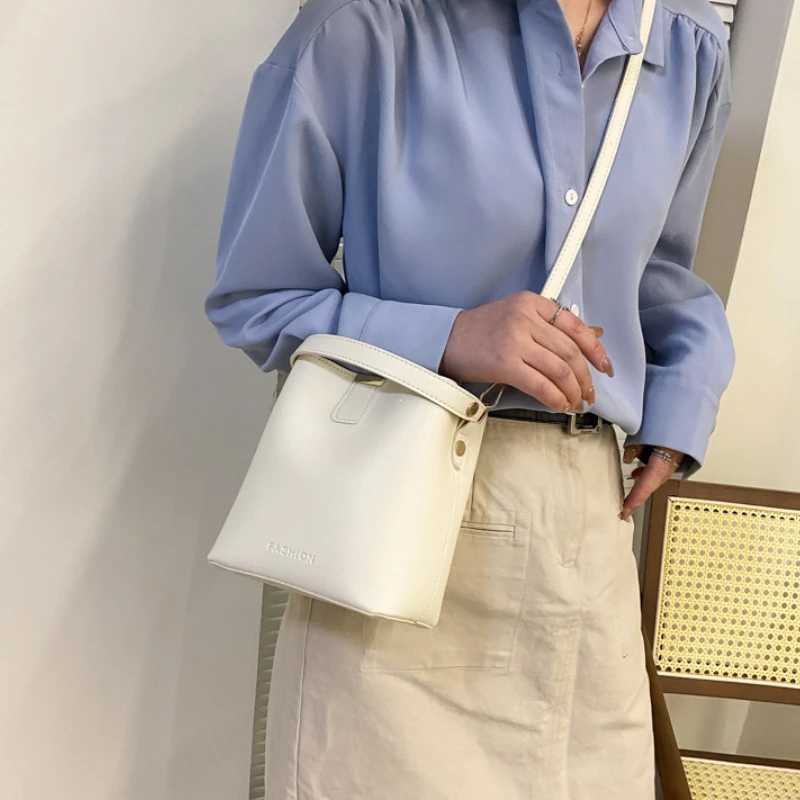 Womens PU leather handbag casual handbag womens messenger shoulder bag brand design womens handbag Bolsa blackXJ250412