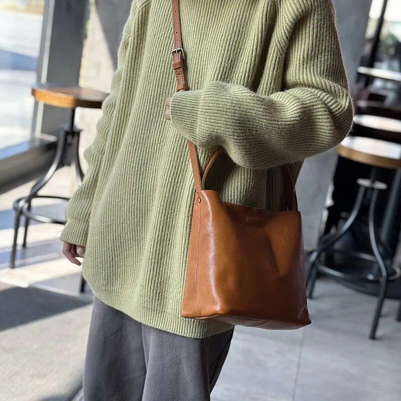 2025 New Genuine Leather Simple Bucket Shoulder Bags Vintage Large Capacity Cowhide Solid Color Women Handbag