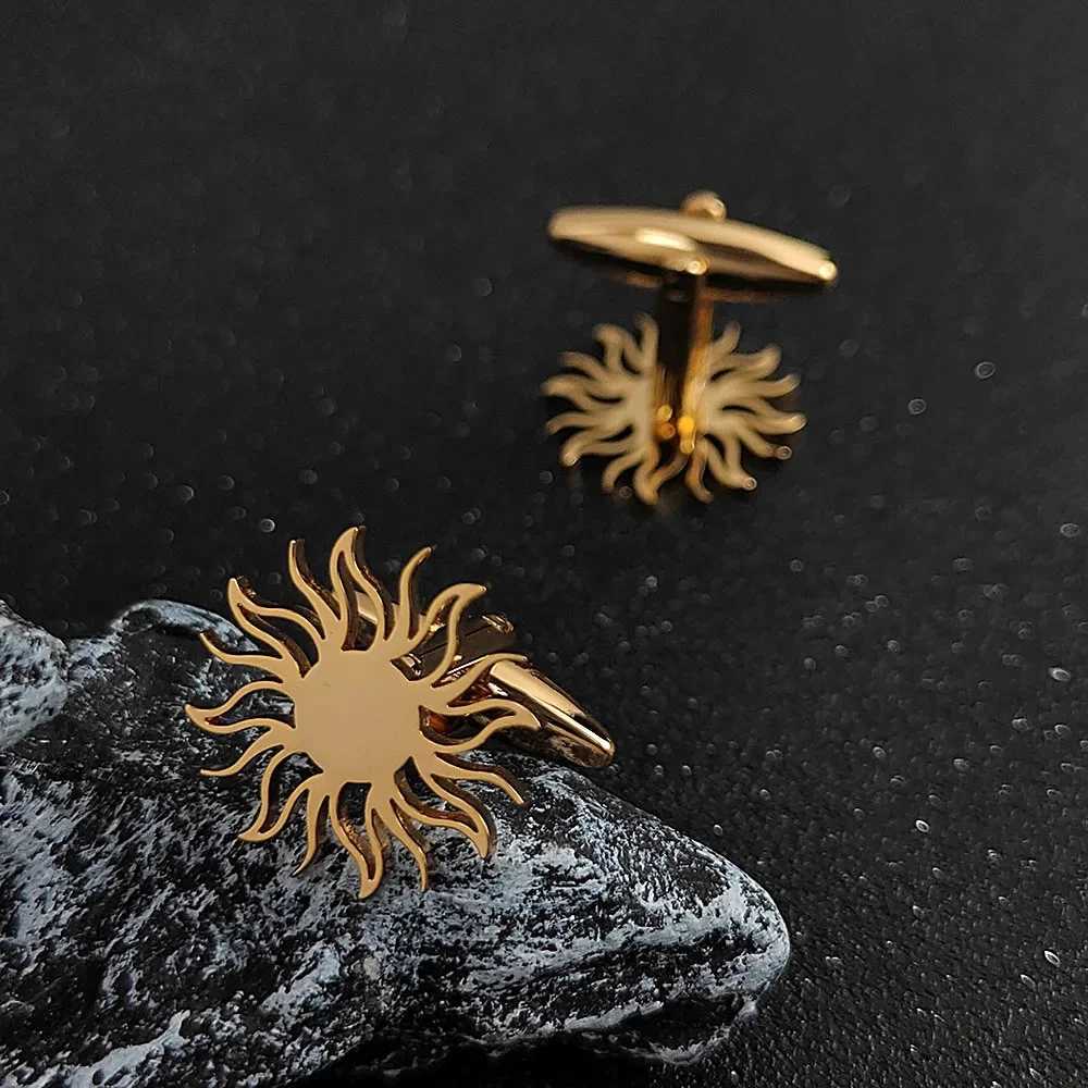 Retro Sun Totem Mens Cufflinks Gold Stainless Steel Mens Cufflinks Shirts Cufflinks Fashion Jewelry Wedding GiftsT250412