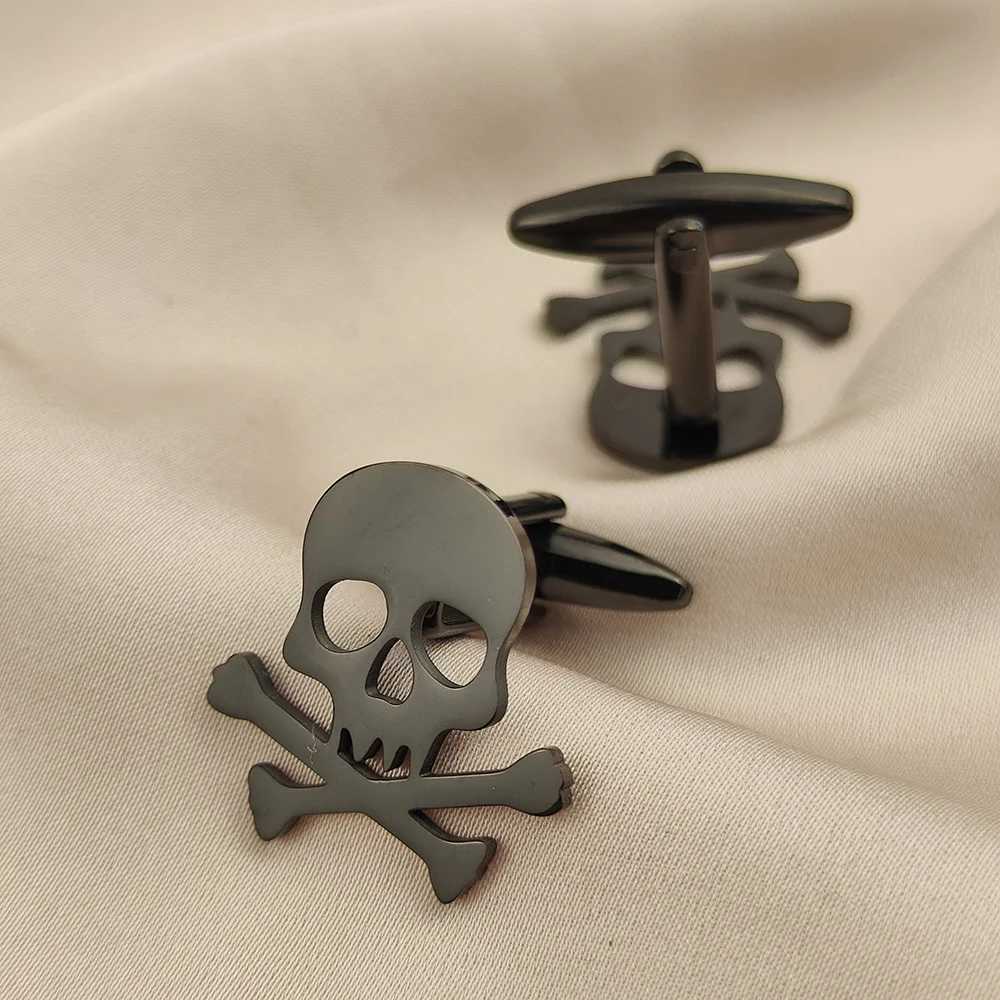 Stainless steel skull mens cufflinks retro Viking skull cufflinks rock party shirt buttons mens jewelry accessoriesT250412
