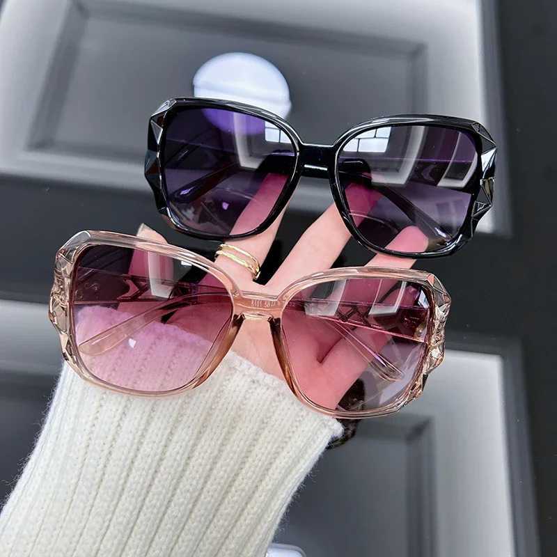 Vintage Oversized Sunglasses Women Brand Big Frame Retro Sun Glasses Female Fashion Shades Black Gradient Z250411