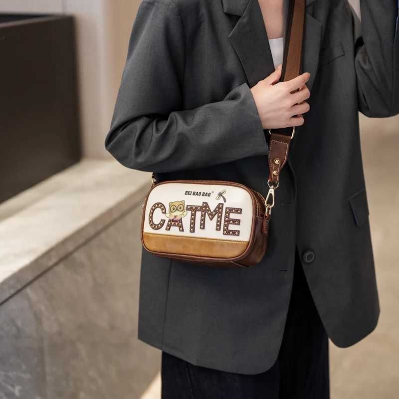 Fashionable Single Shoulder Bag Ladies Rivet Letter Design Double Layer Slanting Bag Small Flap Square Bag with Thick StrapT2511112