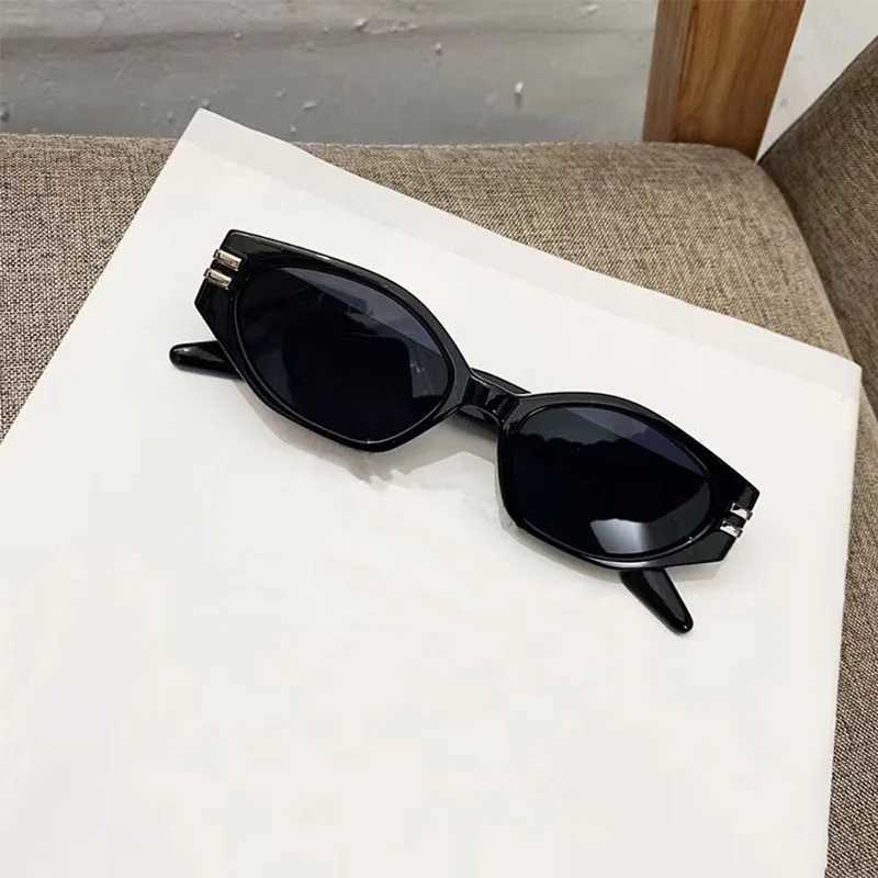 New Small Frame Oval Sunglasses Women Brand Designer Vintage Sun Glasses Lady Outdoor Travel Fashion Eyewear UV400 Oculos De SolC250411