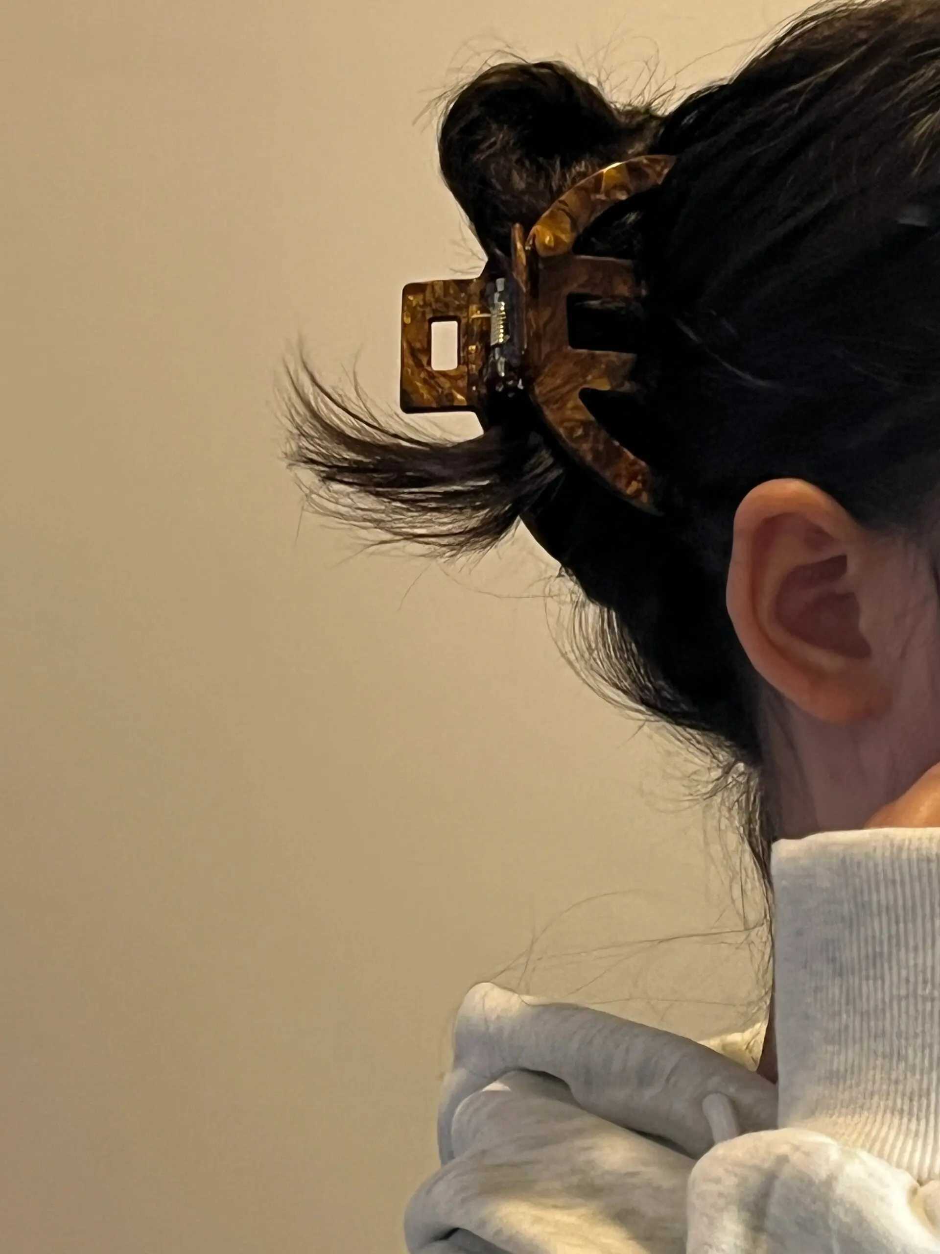9cm Acetic Acid Girl Hair Claw French Fashion Hair Crab Female Headwear Elegant TIE Hairstyle Y2504012