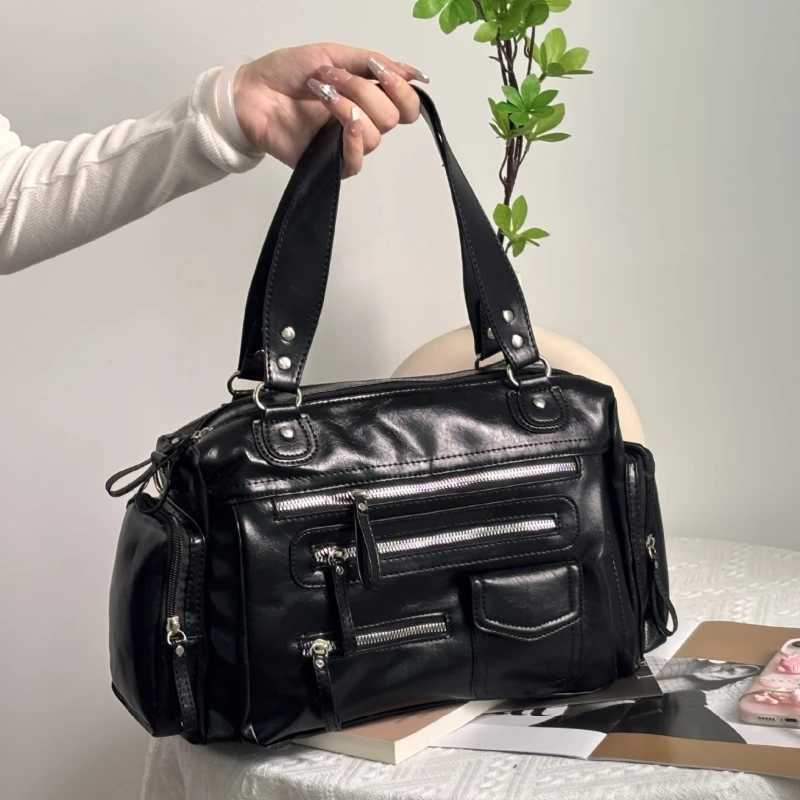 Punk Inspired Soft Tote Bag Women Reinforced Zipper Commuter Crossbody Bags 2025 Retro Biker Style Hand Carry Shoulder BagT2511112