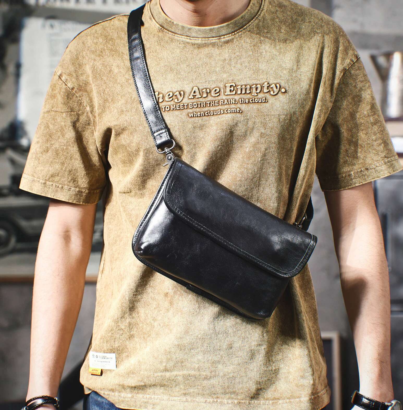S.Worker Genuine Men's Shoulder Bag, Crossbody Bags Simple Cowhide Bag,Vegetable-Tanned Top Layer Leather Fashion Casual