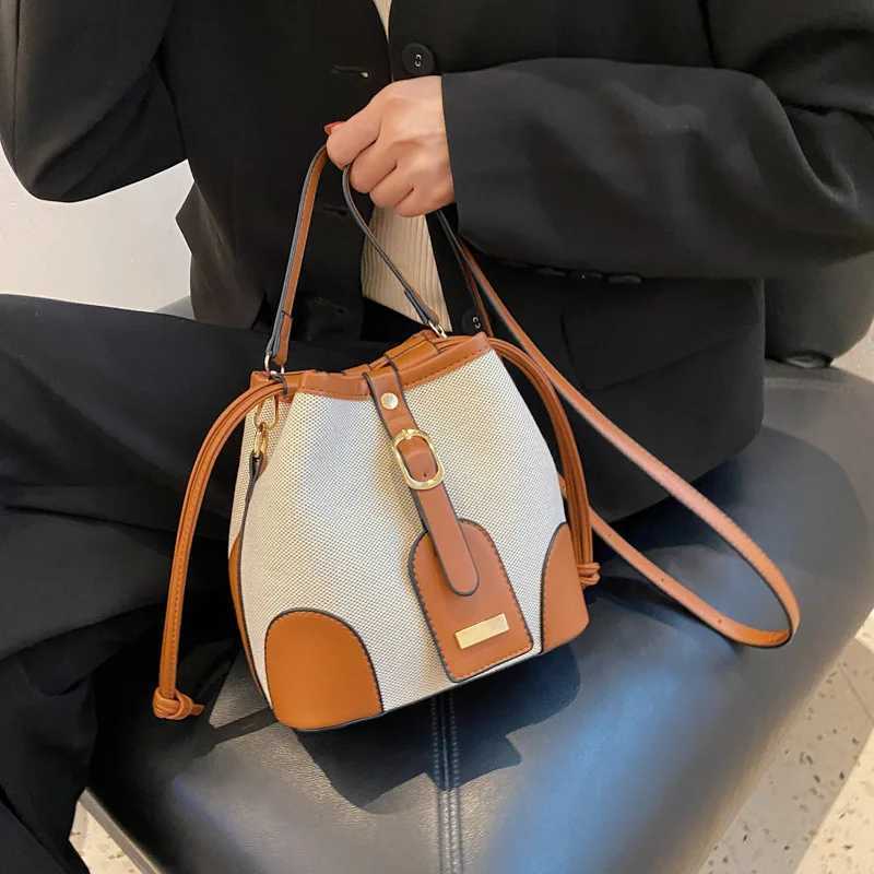 Cl colored bucket bag womens bag 2024 summer trendy Fi shoulder bag canvas splicing Korean texture cross bagXJ250412