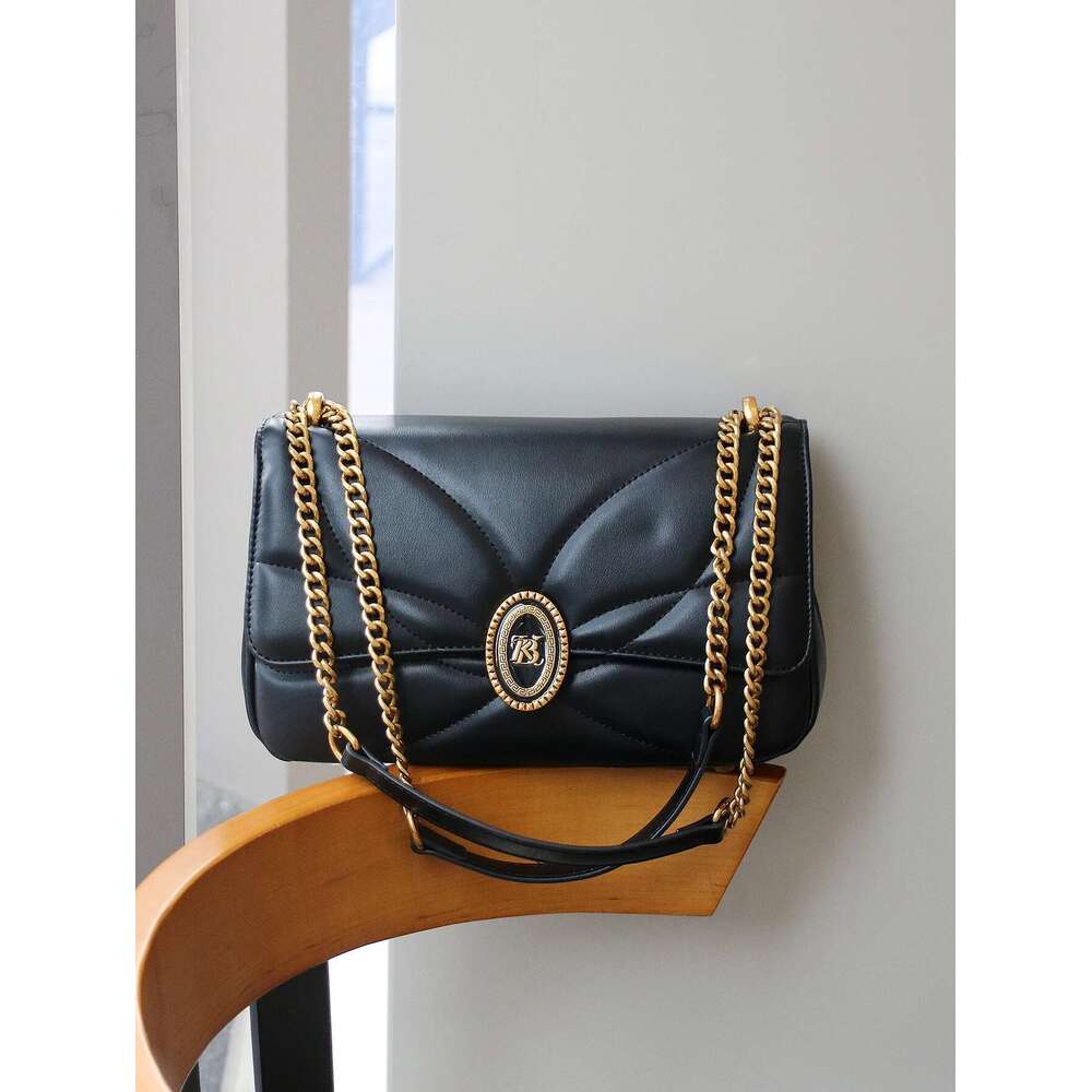 2025 New Embroidered Chain Shoulder Messenger Fashion Niche Design Dia Square Joker Large-Capacity Underarm Bag