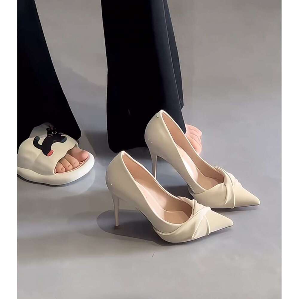 Designer Shoe Elegant High-End Pointed Toe Dress Stiletto Comfortable Work Shoes Ruched White High Heels for Women