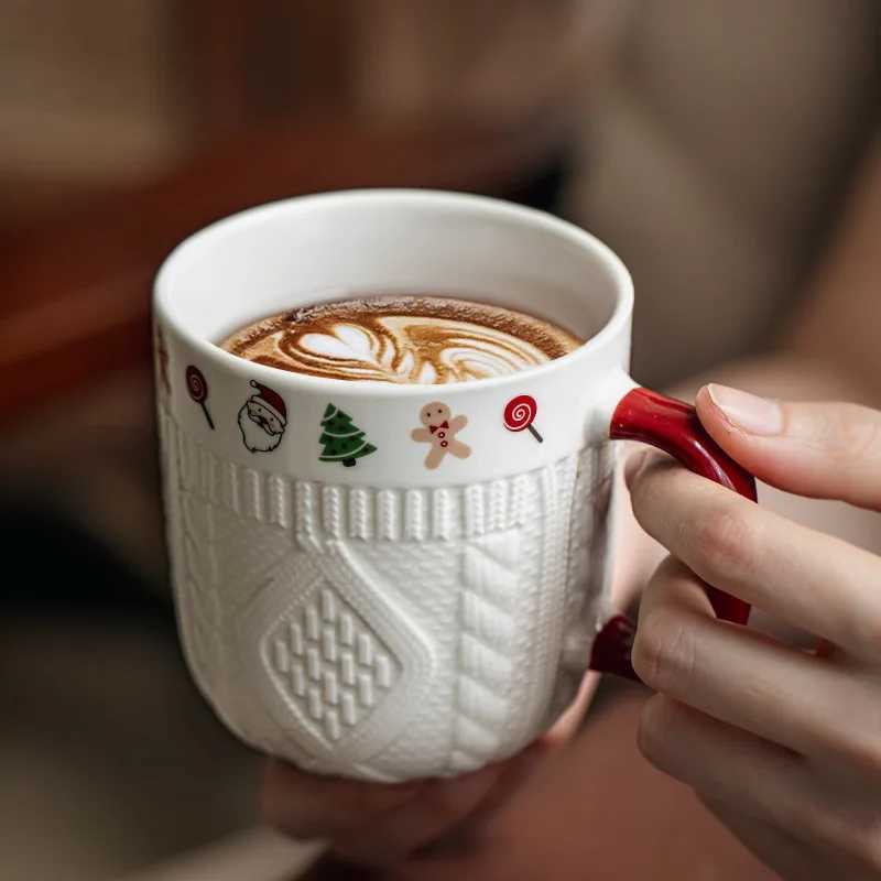 Christmas Hot 2Pcs/Set Couple Cup High Value Embossed Cup Ceramic Mug Cup Christmas Valentines Day New Year Gift Woman YUZI Y251112