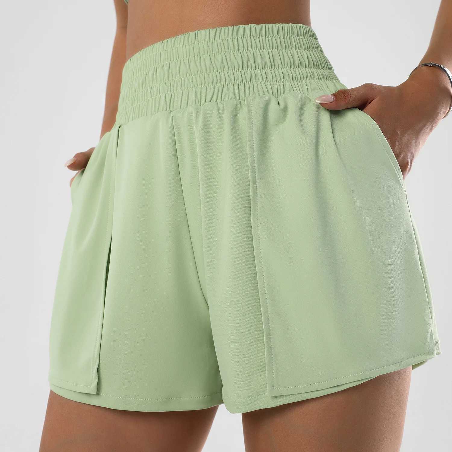 Womens high waisted yoga shorts slim and suitable for hip lifting sports shorts for gym running high elasticity bicycle shorts womens fitness yoga sho