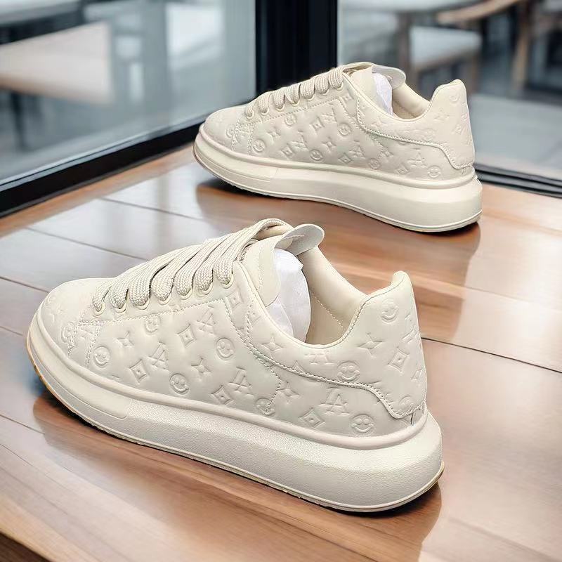 2025 Trendy printed low-top canvas shoes for men and women new style thick-soled couple style lightweight and casual sports shoes new design