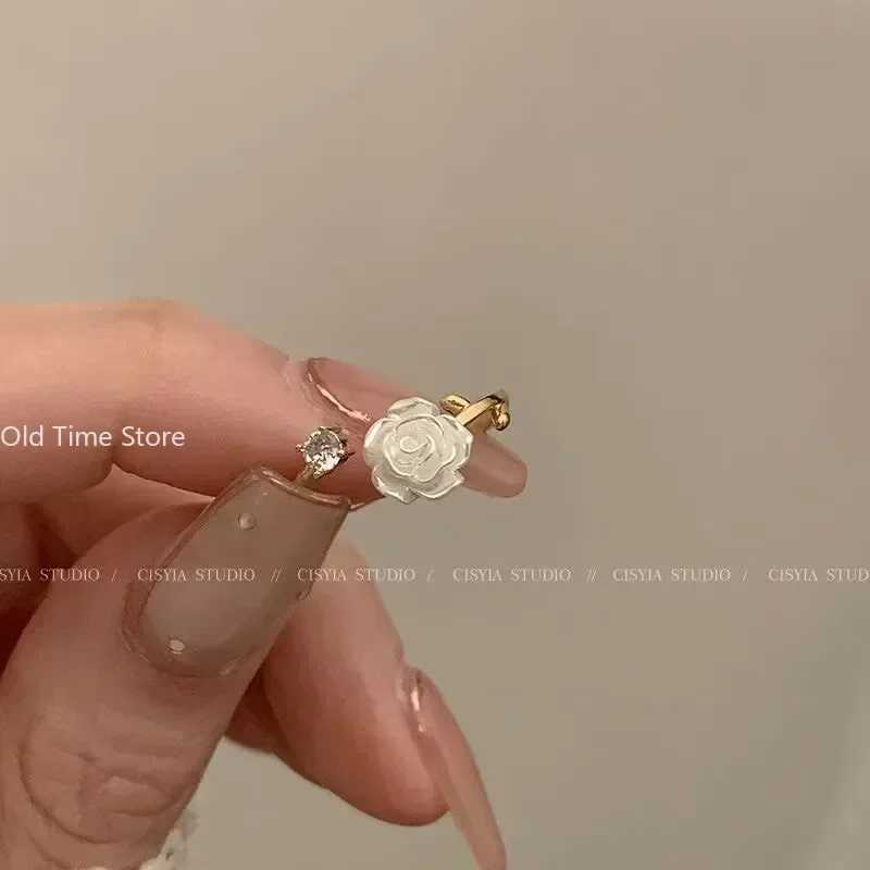 Trend Luxury Womens Ring Gold Plated Stainless Steel Rose Ring Fashion Jewelry Temperature Anillos MujerXJ250412