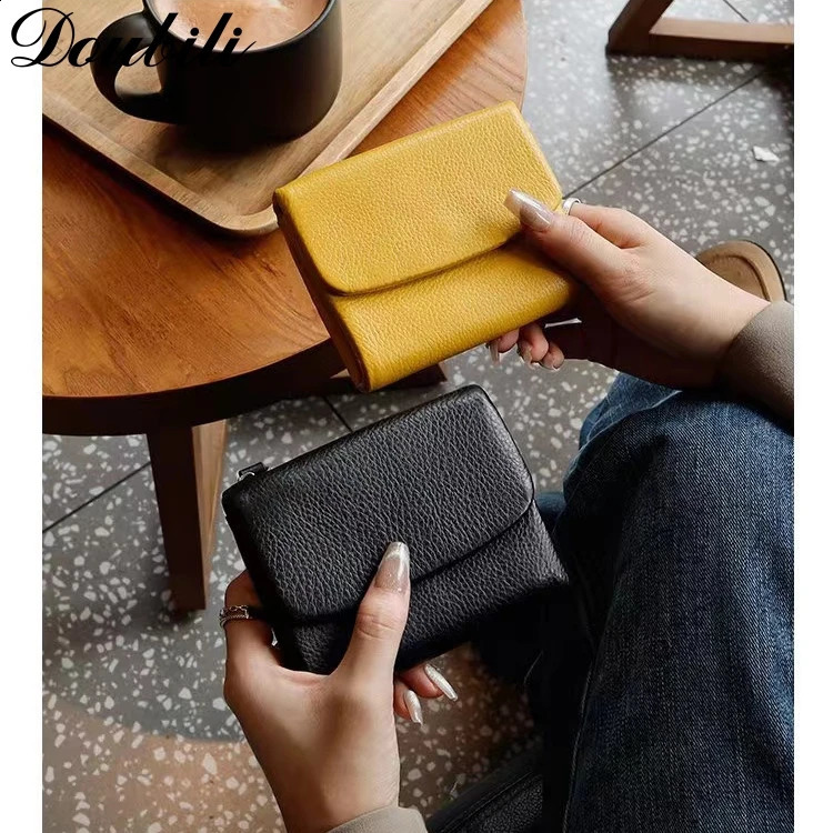 Double short womens wallet made of genuine leather and soft leather fashionable womens handbag 250411