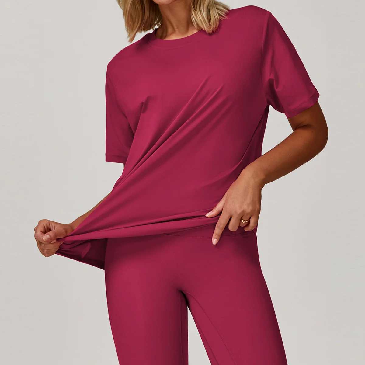 Yoga Suit 2PCS Sports Set Women Quick-Drying Gym Set Tracksuit Running Workout Short Sleeves T-shirt And Shorts Sports Clothing J251112