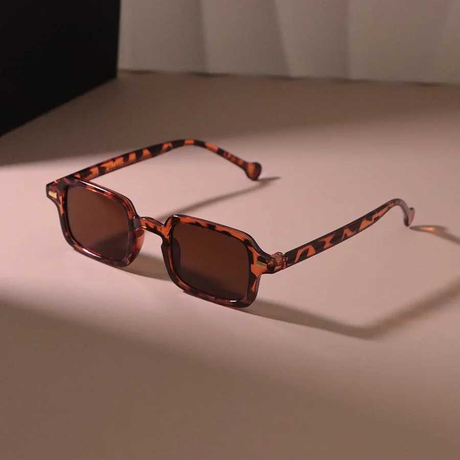 Vintage Square Sunglasses Women Men Rectangle Retro Sun Glasses Female Male Brand Designer Mirror Punk Shades Oculos De SolC250411