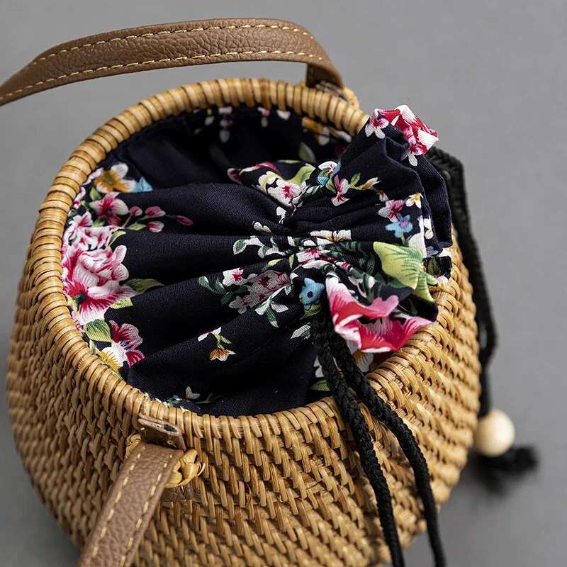 Handmade Rattan Round Drawstring Closure Shoulder Bags Women Single Storage Basket Vintage Versatile Woven Bag