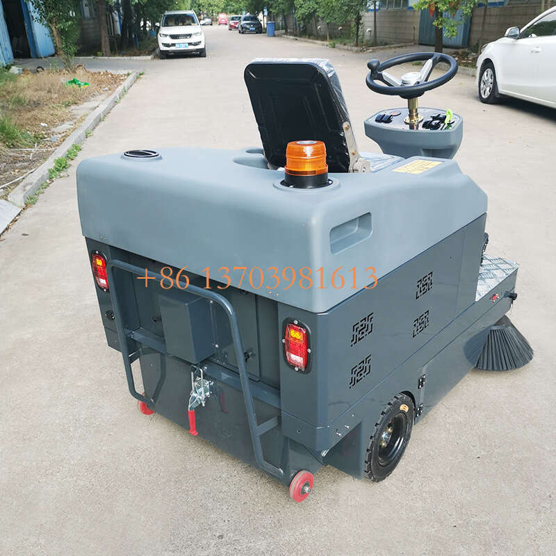 China Ride on Floor Small Road Warehouse Cleaner Sweeper for Sale