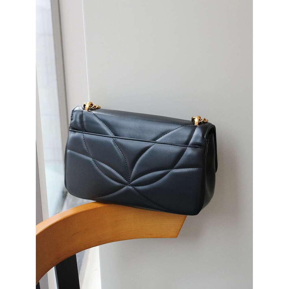 2025 New Embroidered Chain Shoulder Messenger Fashion Niche Design Dia Square Joker Large-Capacity Underarm Bag