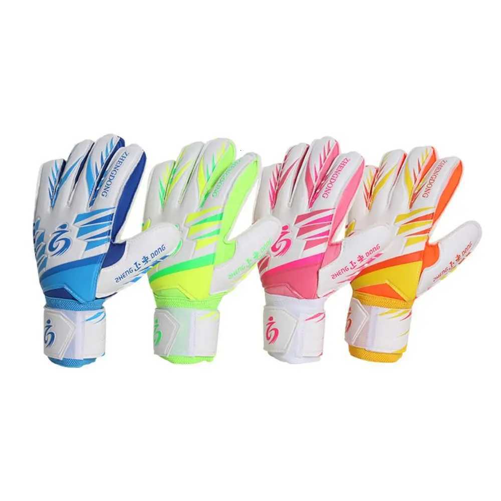 1 Pair of Wear-resistant Football Gloves Excellent Thick Latex Goalkeeper Gloves Non-Slip Anti-slip Football Training GlovesW251112