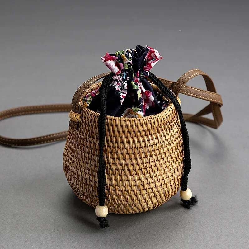 Handmade Rattan Round Drawstring Closure Shoulder Bags Women Single Storage Basket Vintage Versatile Woven Bag